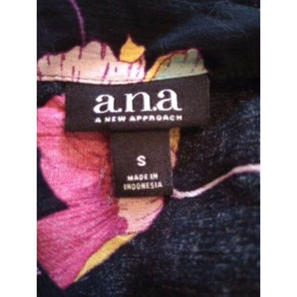 A.N.A Women's Size Small Black Floral Blouse - Picture 5 of 7
